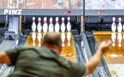 Bowling alley entertains, feeds, and builds community.